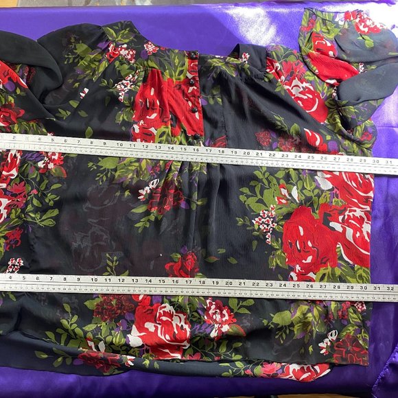 ๐Belissimo Beautiful Floral light transparent Top - Picture 8 of 14